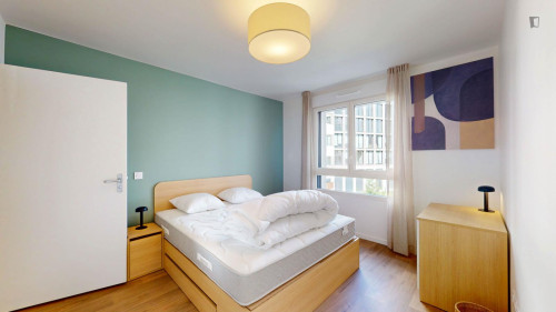 Appealing double bedroom apartment in Asnières-sur-Seine neighbourhood