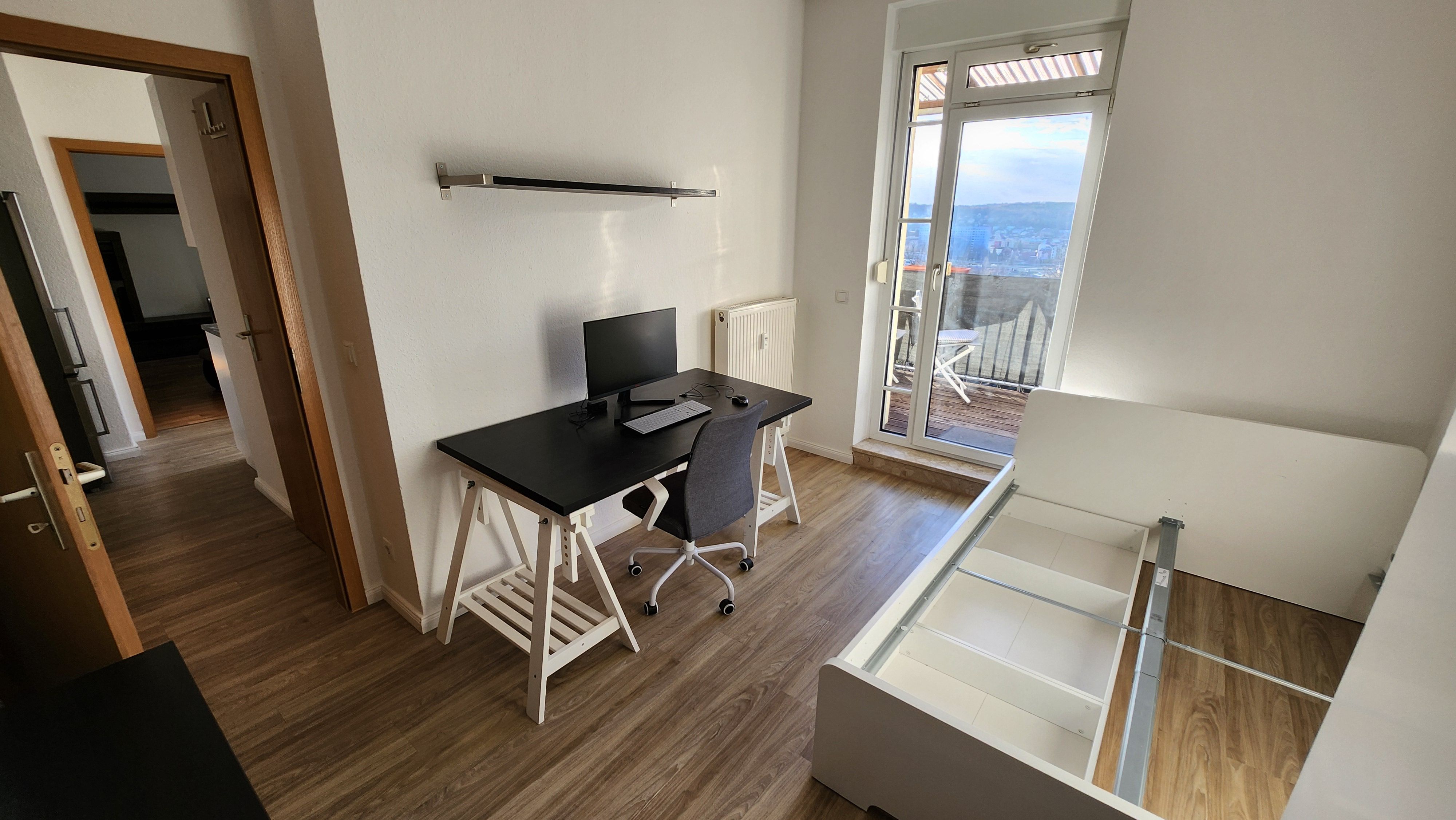 Modern Apartment With Nice Gera Balcony View - 28