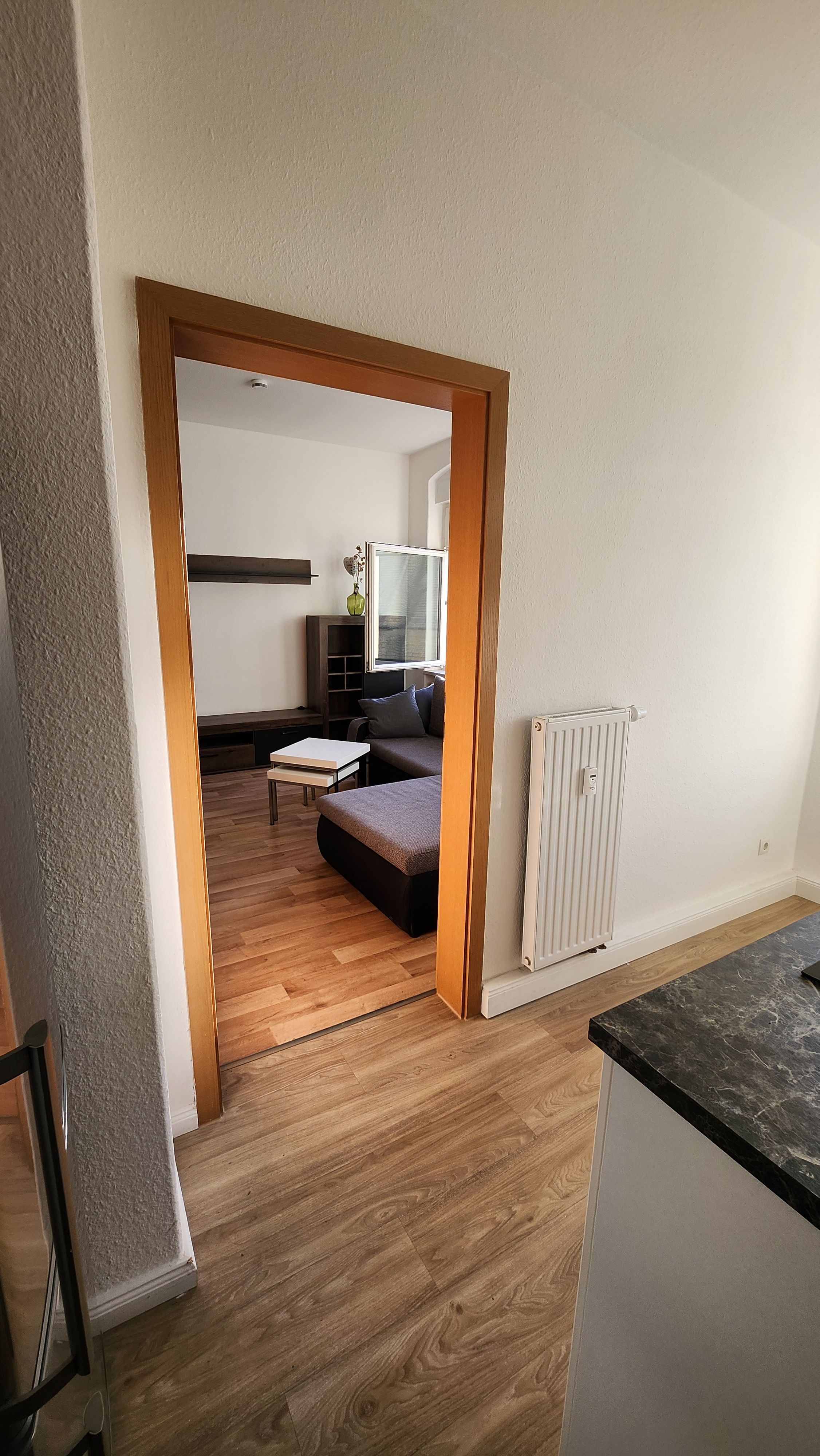 Modern Apartment With Nice Gera Balcony View - 10