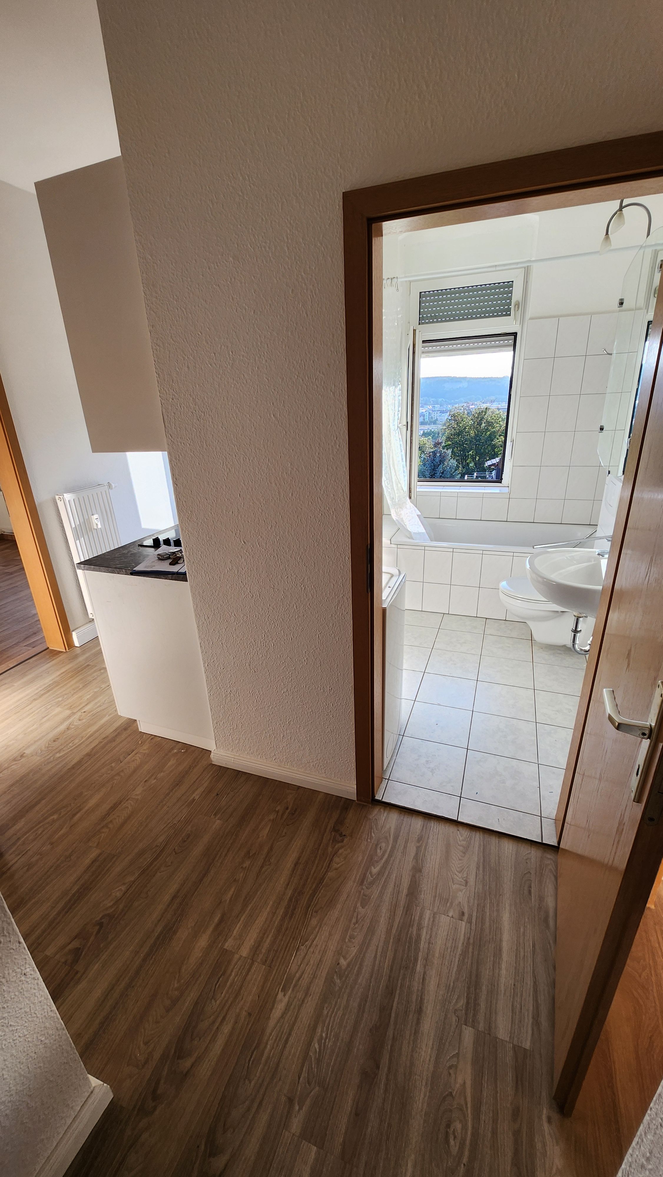Modern Apartment With Nice Gera Balcony View - 22
