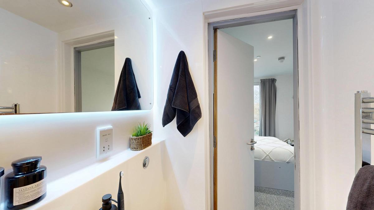  Canal View En-Suite  -  Graystacks  - Gallery -  3