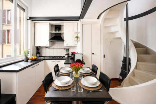 Quiet two-room apartment in Porta Romana