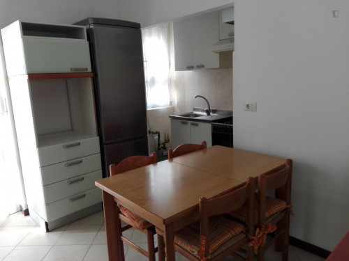 Single bed in twin bedroom in Sesto S. Giovanni - Gallery - 12