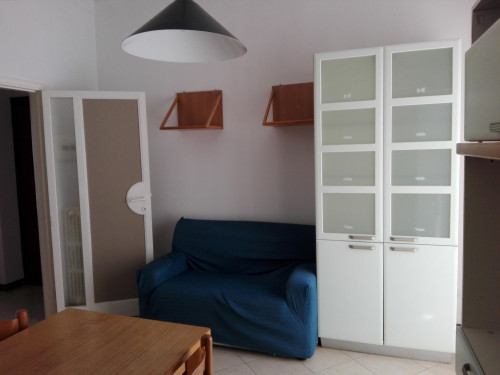 Single bed in twin bedroom in Sesto S. Giovanni