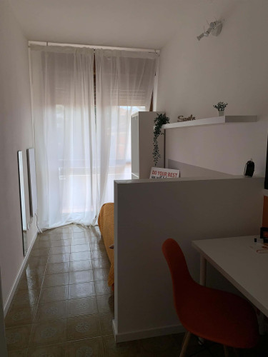 Via Fratelli Perini 173 - Stanza 33
