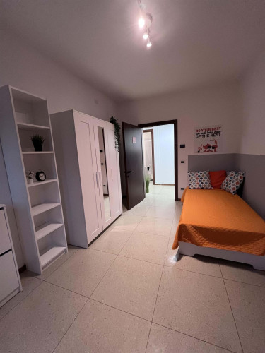 Via Del Brennero 136 - Stanza 62