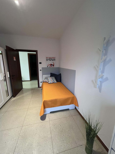 Via Del Brennero 136 - Stanza 65