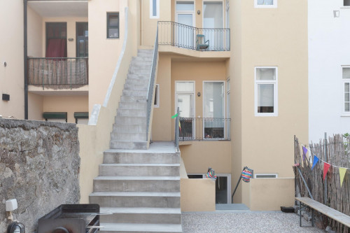 Inviting single bedroom in residence, close to the 24 de Agosto metro station  - Gallery -  4