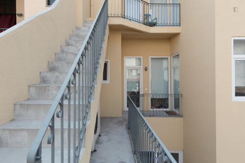 Inviting single bedroom in residence, close to the 24 de Agosto metro station  - Gallery -  5