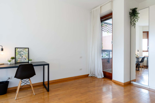 Viale Tibaldi 56- 6 Bedroom apartment