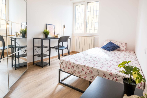 Viale Enrico Fornalini 46 - 3 Bedroom apartment