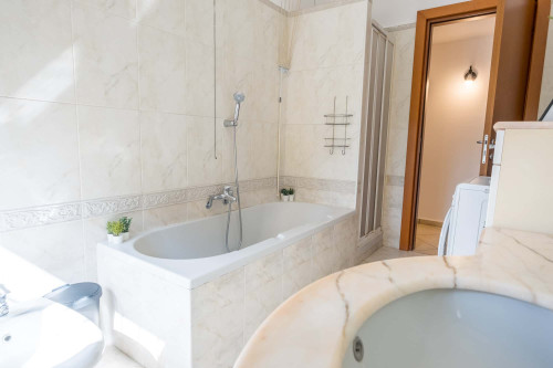 Viale Enrico Fornalini 46 - 3 Bedroom apartment  - Gallery -  5