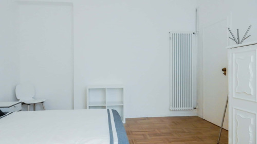 Room in Via Fratelli Perini, Trento for 105 m² with 4 bedrooms