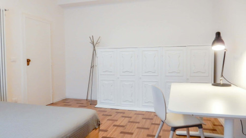 Room in Via Fratelli Perini, Trento for 105 m² with 4 bedrooms