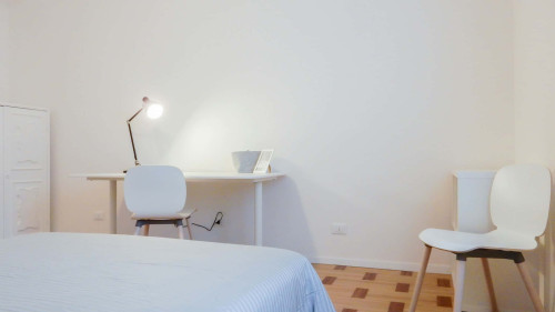 Room in Via Fratelli Perini, Trento for 105 m² with 4 bedrooms