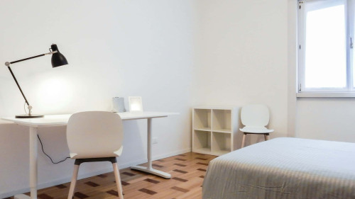 Room in Via Fratelli Perini, Trento for 105 m² with 4 bedrooms  - Gallery -  5