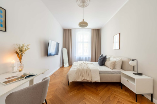 Renovated and elegant 3-Room Apartment in Steglitz #X06