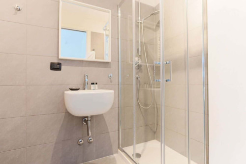 Trilocale con terrazza e Jacuzzi a City Life - Gallery - 10