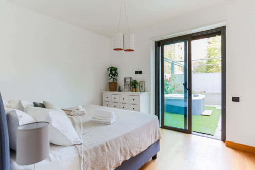 Trilocale con terrazza e Jacuzzi a City Life - Gallery - 13