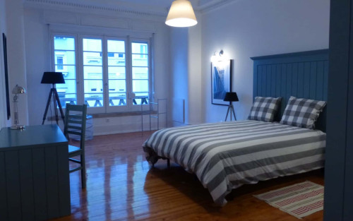 Room in Saldanha, Lisbon - VH III - R3