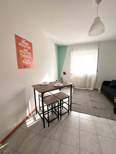 Via 4 Novembre 112/B - Stanza 81