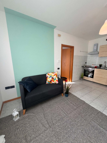 Via 4 Novembre 112/B - Stanza 81