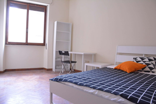 Via Pola n5 - Stanza 59 - ERASMUS