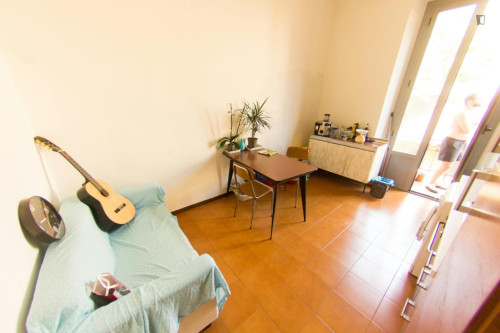 Bed in a big twin bedroom, near the Porta Garibaldi train station