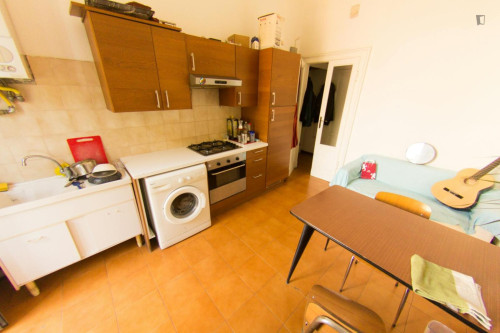 Bed in a big twin bedroom, near the Porta Garibaldi train station