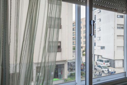 Single bedroom in a nice 4-bedroom flat in student-heavy Paranhos - Gallery - 19