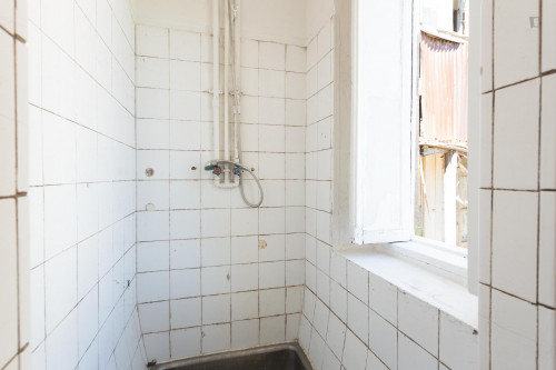 Pleasant double bedroom not far from Escola Superior de Enfermagem de Santa Maria - Gallery - 9