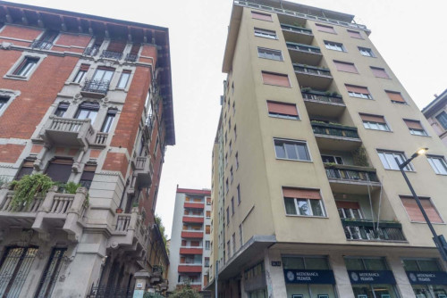 Bilocale con terrazzo in Corso Sempione