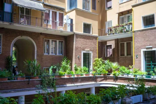 Viale Ventuno Aprile