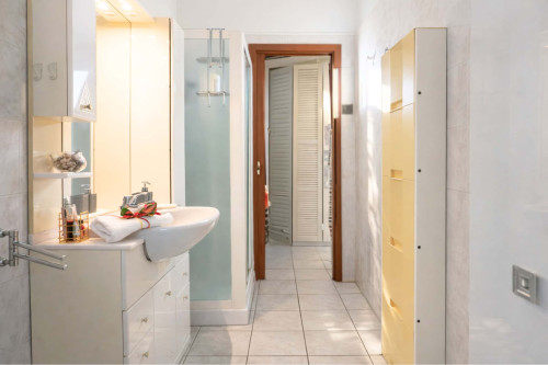 Cozy apartment in Pero • 5 min walk to Metro M1 - Gallery - 13