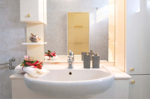 Cozy apartment in Pero • 5 min walk to Metro M1 - Gallery - 14