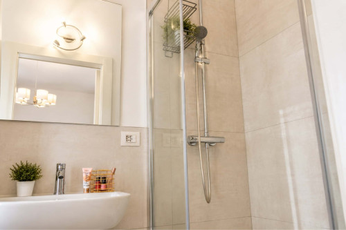 Elegant three bedroom apartment - Gallery - 35
