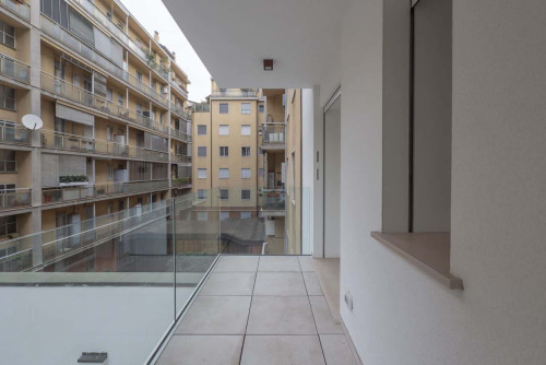 Via Giovanni da Milano 11