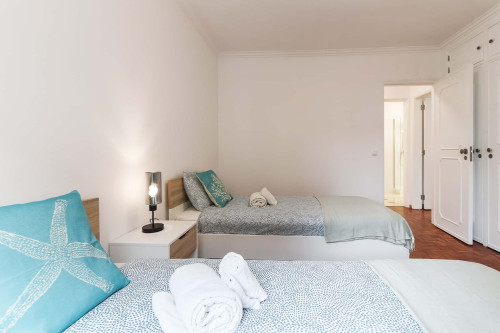 Bright and Cozy Apartment in Rua Sacadura Cabral, Estoril - Gallery - 9