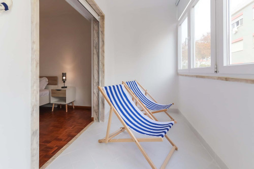 Bright and Cozy Apartment in Rua Sacadura Cabral, Estoril - Gallery - 8