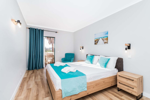 Fully renovated one-bedroom flat in a complex in Portimão (From October to March only) - Gallery - 3