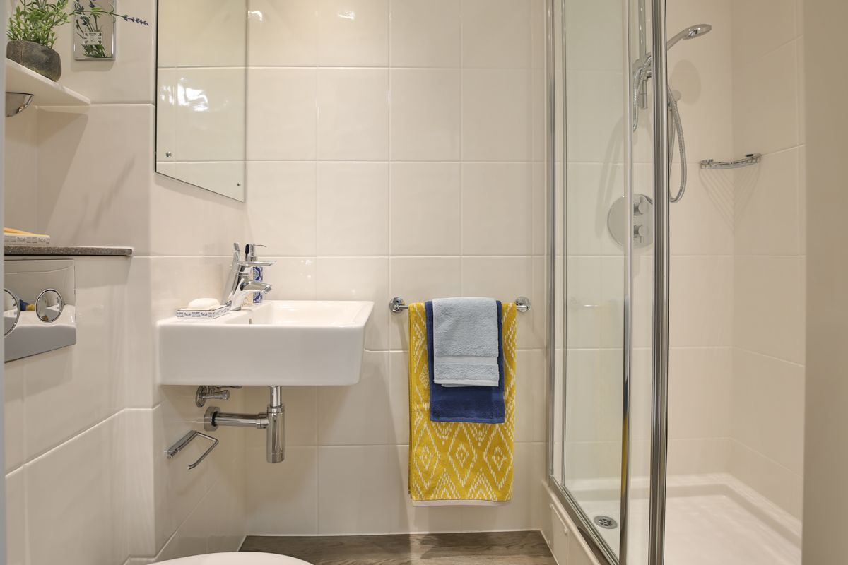  Classic Bigger Accessible Studio  -  James House  - Gallery -  2