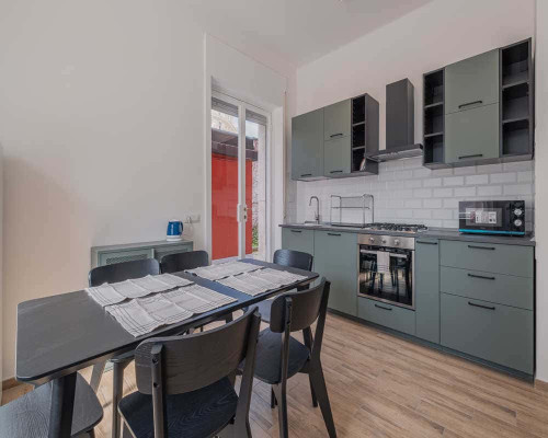 Stanza in Via Gualtiero Castellini