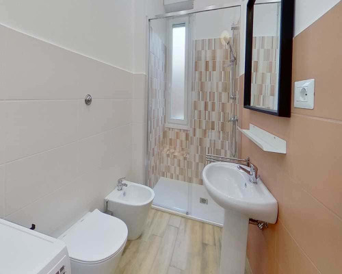 Stanza in Via Gualtiero Castellini