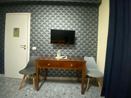 Big room near Metro A "Lucio Sestio" - Roma