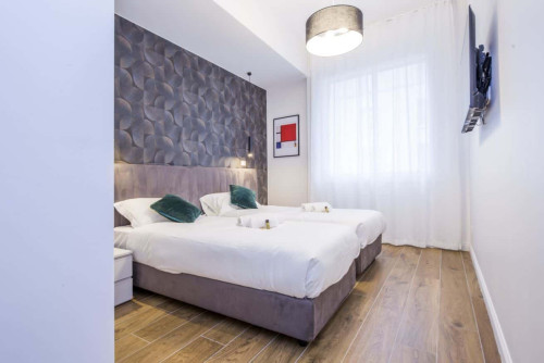 Appartamenti eleganti e ben posizionati nella vivace zona di Piazza Dante a Genova, a pochi passi da negozi, ristoranti e attrazioni culturali - Gallery - 11