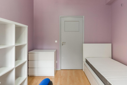 Cosy single bedroom in a 9-bedroom flat in Bonfim - Gallery - 16