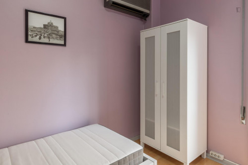 Cosy single bedroom in a 9-bedroom flat in Bonfim - Gallery - 28