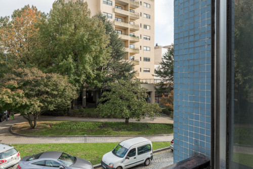 Cosy single bedroom in a 9-bedroom flat in Bonfim - Gallery - 24