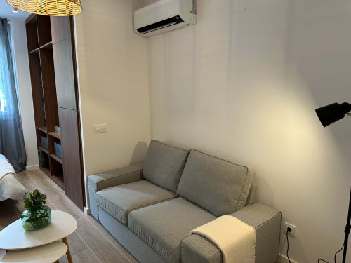 Avenida Bellas Vistas, 9. Local 4 (ONLY STUDENTS)  - Gallery -  5