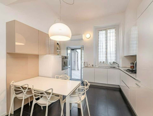 Apartment in Via Giorgio Giulini, Monza for 90 m² with 2 bedrooms